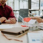 كيف يمكنني الاستثمار في العقارات؟